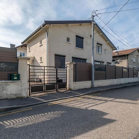Ideally Located Furnished Townhouse With 3 Bedrooms Parking & Garden Annecy Eksteriør billede