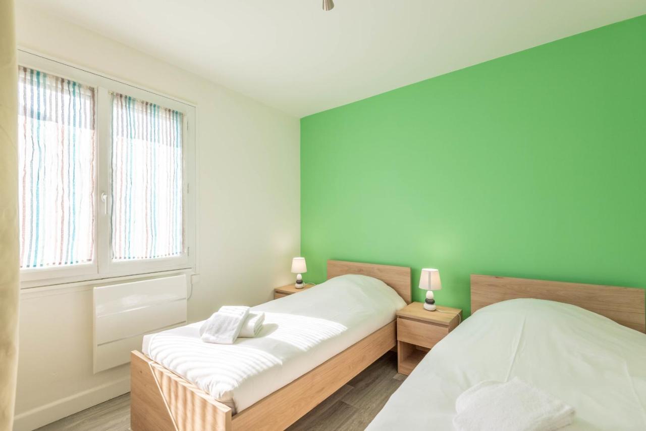 Ideally Located Furnished Townhouse With 3 Bedrooms Parking & Garden Annecy Eksteriør billede