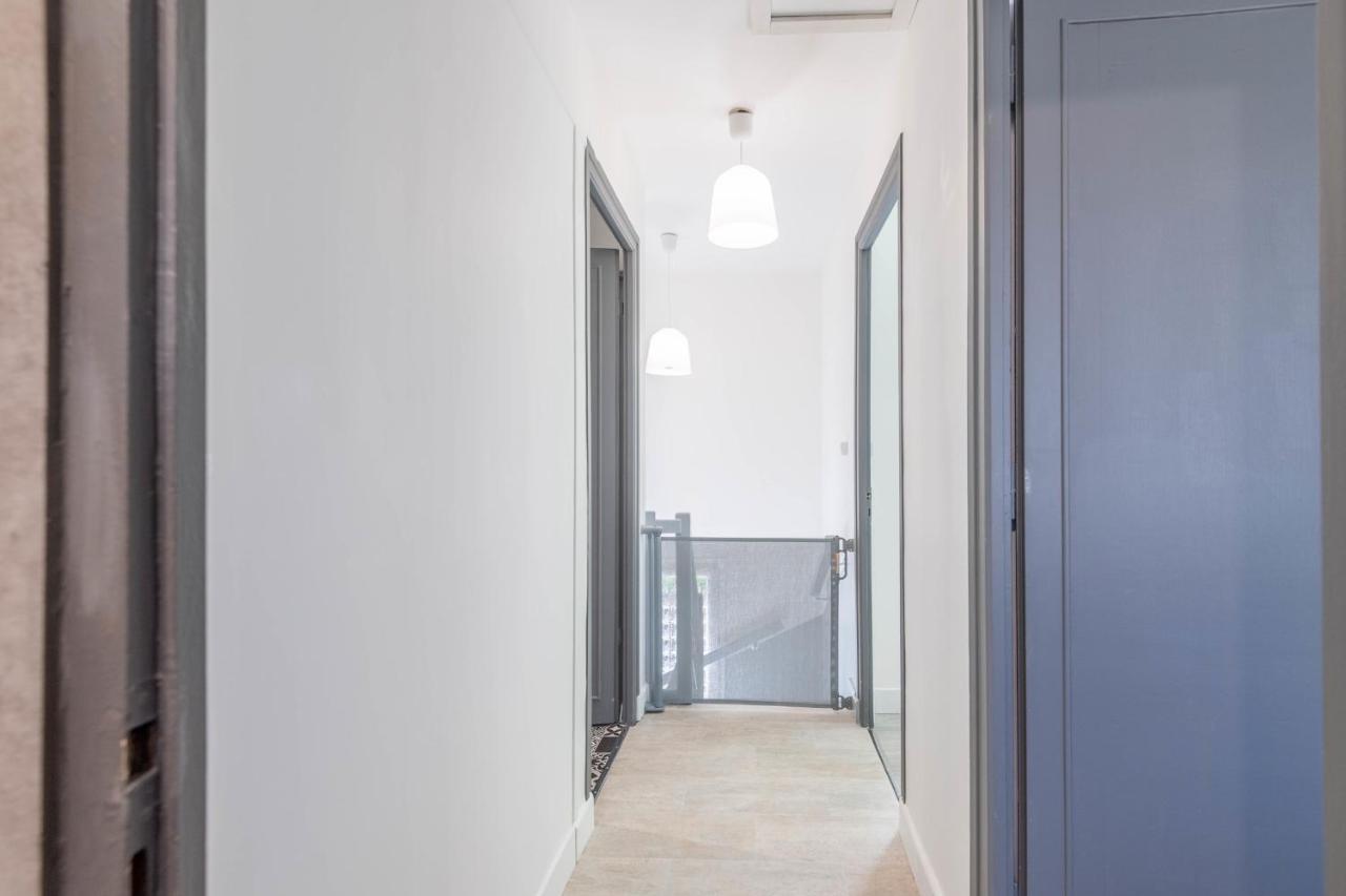 Ideally Located Furnished Townhouse With 3 Bedrooms Parking & Garden Annecy Eksteriør billede